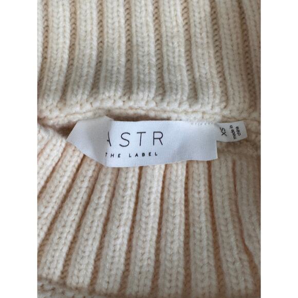 NEW ASTR The Label REVOLVE Turtleneck Imani SHRUG Sweater Size XS - Picture 3 of 4